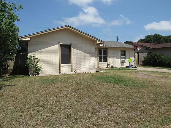 3rd image of 1938 Spencer Dr