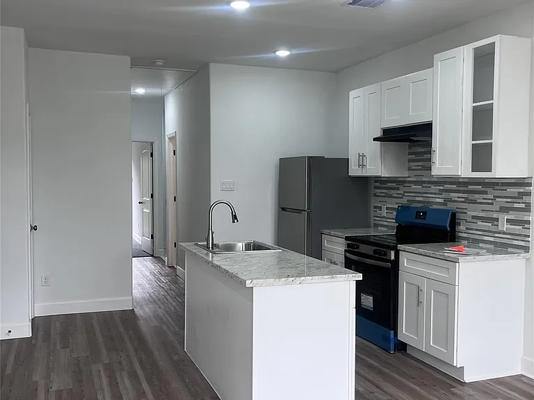 5814 Phillips St #B — Photo 2