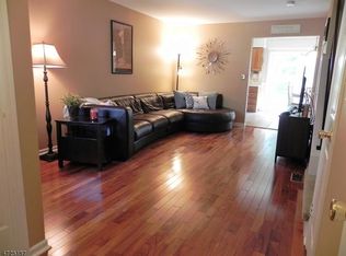 705 Apple Ct #705, Flemington, NJ 08822