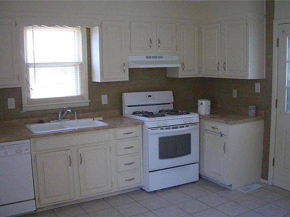 5th image of 440 N Hardesty Ave
