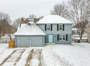 2324 W Post Oak Rd, Olathe, KS 66061