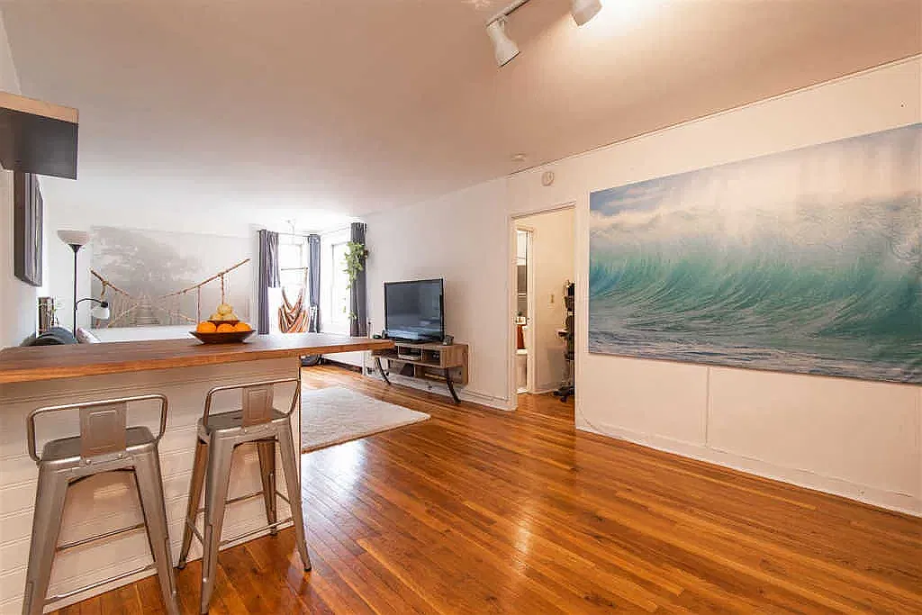 Studio, 435 sqft, $2,100 — Photo 3