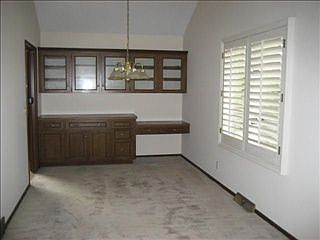 3rd image of 12595 Yates St