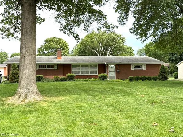330 Weber Ave NE, North Canton, OH 44720