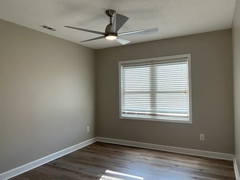 247 Palace Dr — Photo 34