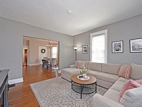 5th image of 3810 Mount Vernon Ave