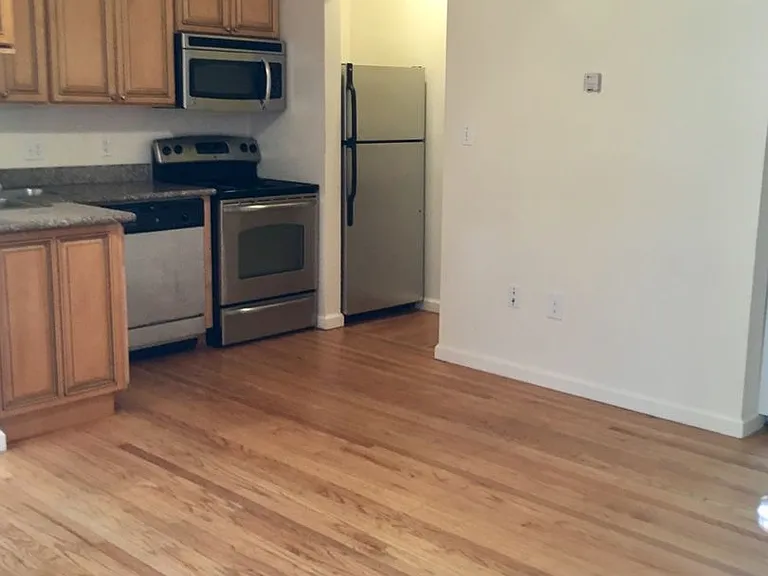 1812 Francisco Street — Photo 17