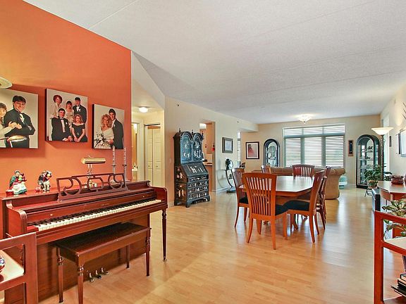Wow is what you say as you enter the 30x15 living/