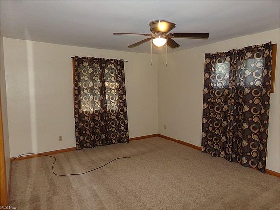 5th image of 633 N Bon Air Ave