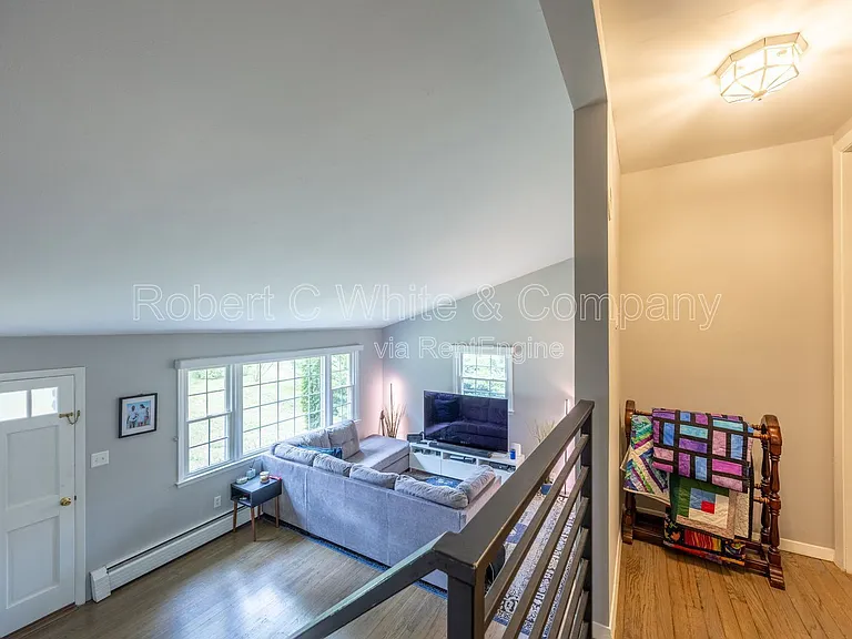 17 Dover Rd — Photo 9