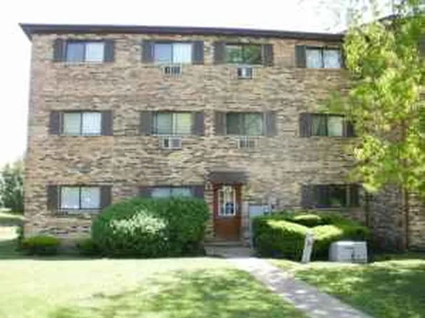 1537 Norway Ln #A, Palatine, IL 60074