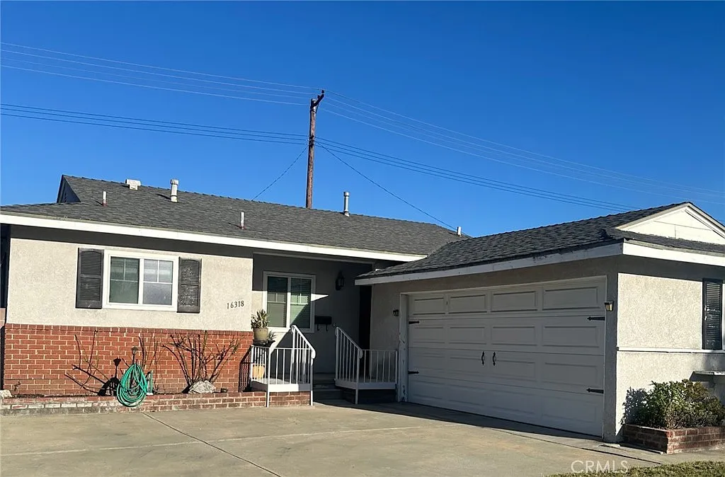 3 bed, 1274 sqft, $3,770 — Photo 1