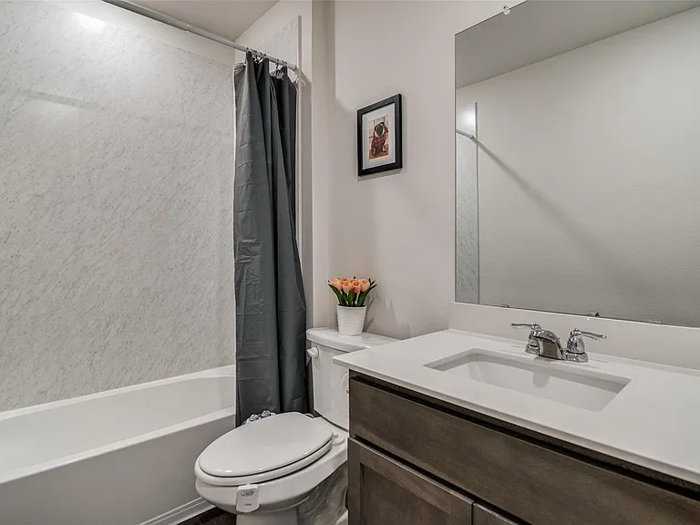 2117 Croton Ave — Photo 21