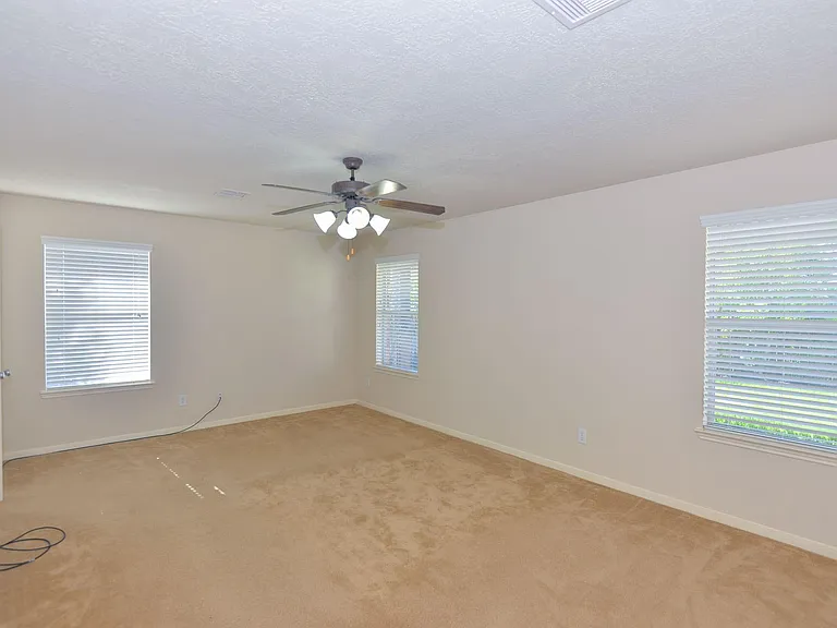 13607 Manor Crest Ln — Photo 13