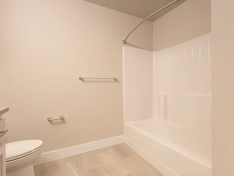 2nd bathroom