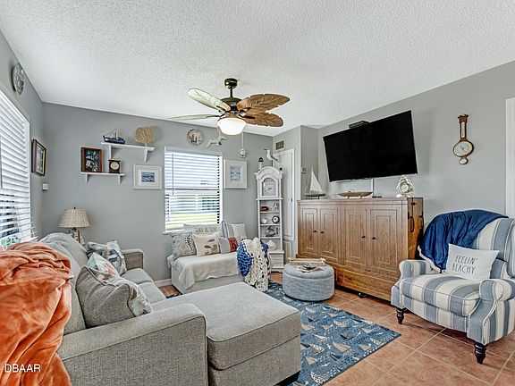 5th image of 8 Oriole Cir APT A