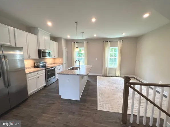 1903 Spearfish Ct, Newark, DE 19702