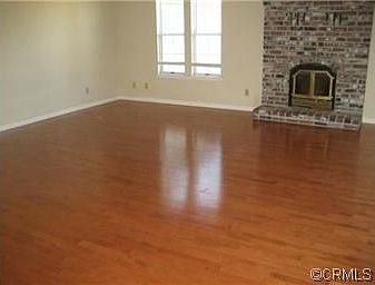 3rd image of 1689 Sussex Ct