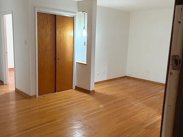 10739 S Pulaski Rd #2D — Photo 2