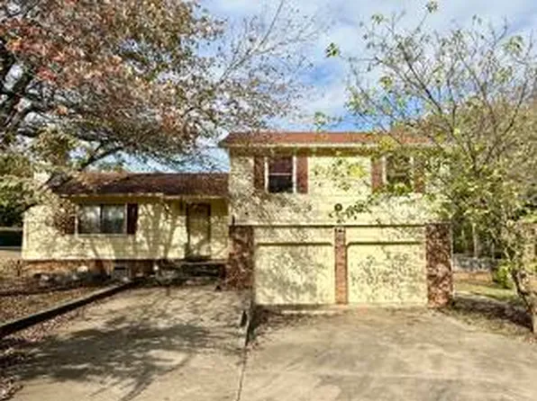 1112 W 19th Ter, Russellville, AR 72801