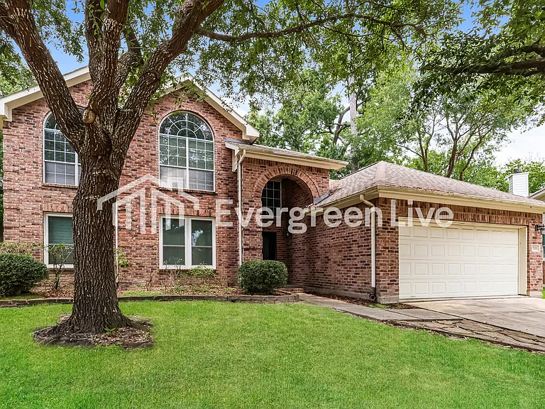 17311 Scotts Bluff Ct — Photo 2