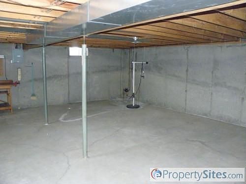 1st image of 2975 Badger Pl