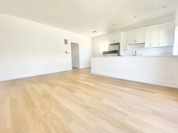 5th image of 10214 S 10th Ave #6A