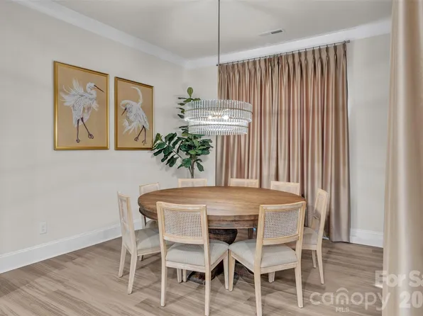 513 Meadow Ridge Dr, Belmont, NC 28012