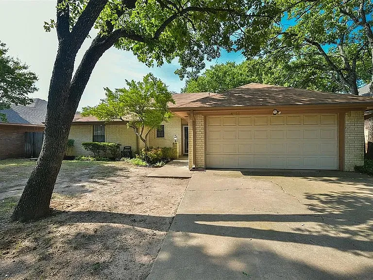 4014 Double Oak Ln — Photo 1