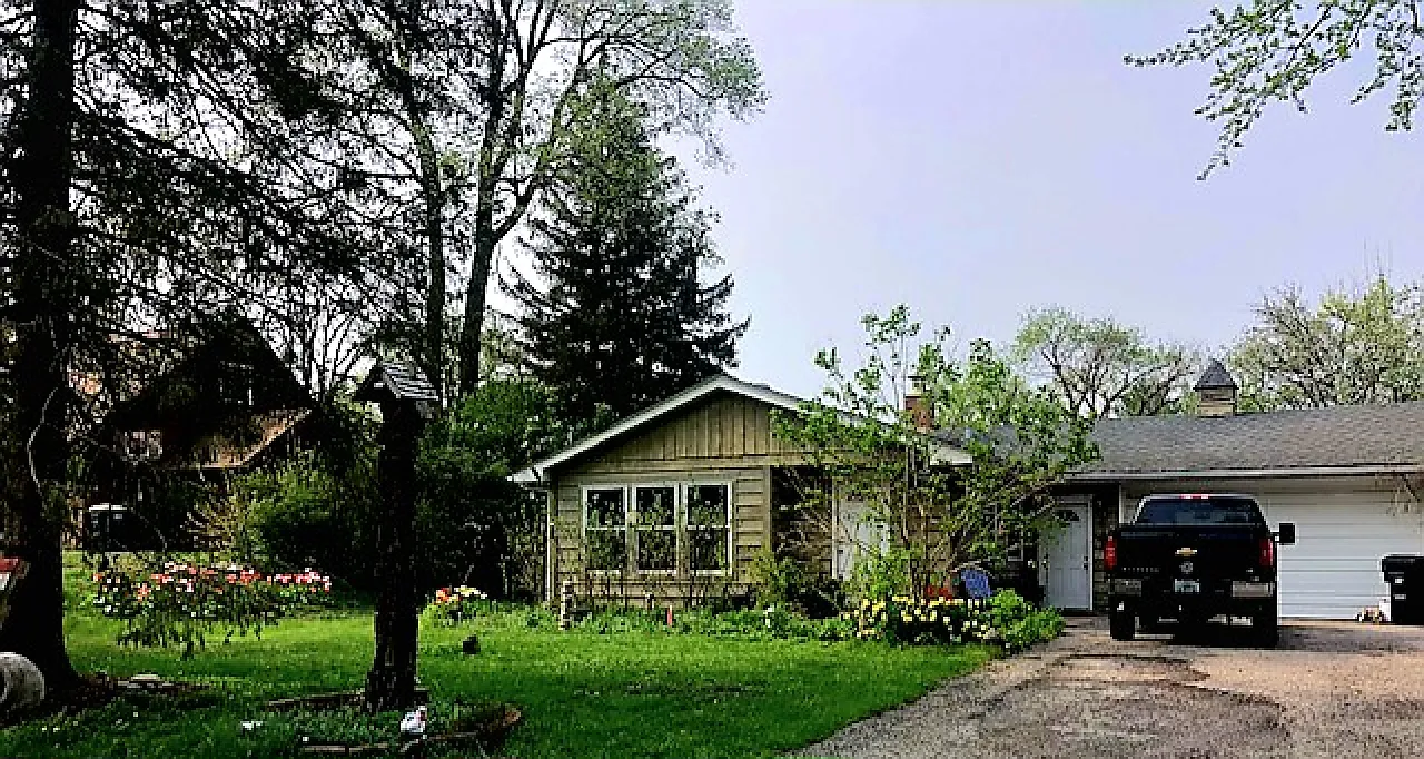 25624 W Ivanhoe Rd photo 1