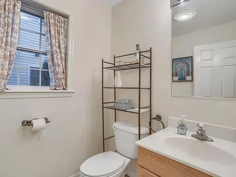 Downstair's bathroom.