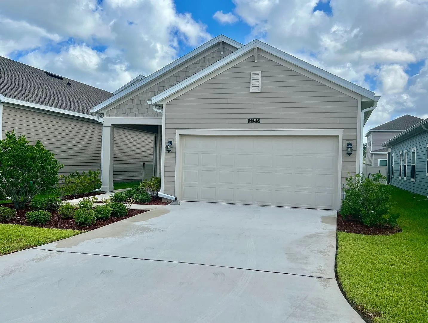 Almost new 3 bed 2.5 bath home — Photo 4