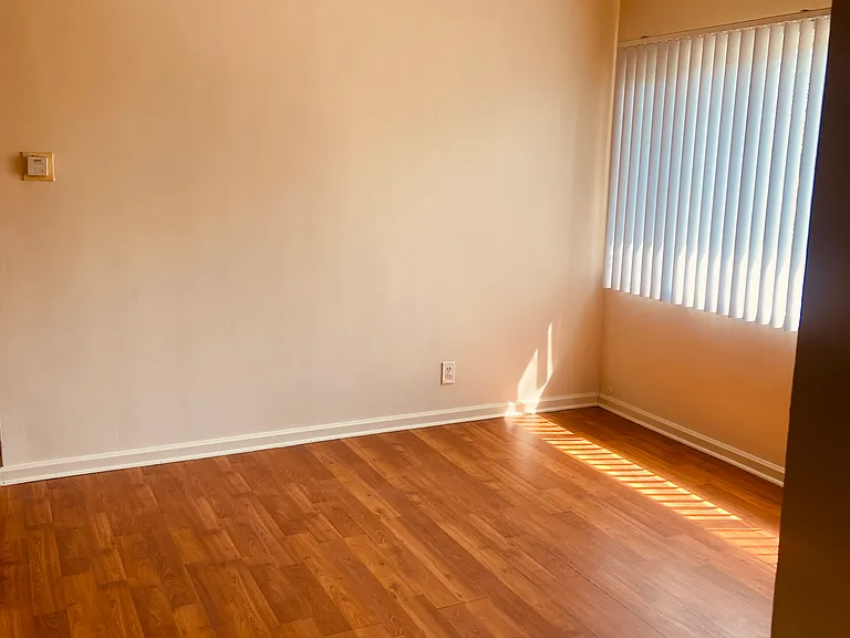 12921 Oxnard St #2 — Photo 3