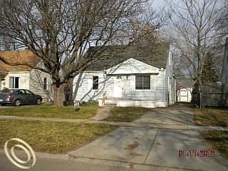 1st image of 1221 Whitcomb Ave
