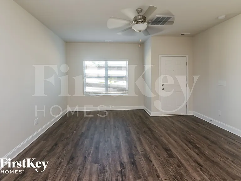 5423 Cobblestone Glen Dr — Photo 4