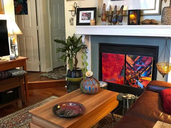 1101 E Morehead St APT 25, Charlotte, NC 28204