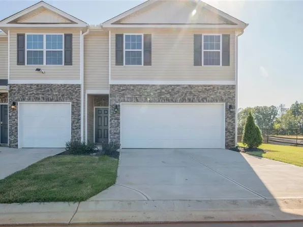 1325 Maltese Ln, Greensboro, NC 27405