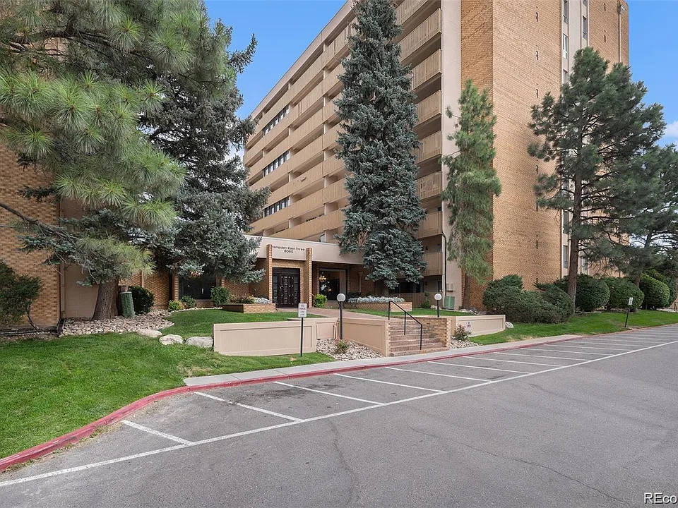 8060 E Girard Ave #210