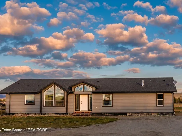 4 Eagle Ln, Pinedale, WY 82941