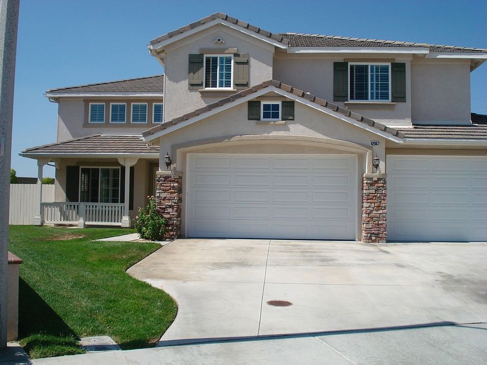 1st image of 42067 Karrie Ln