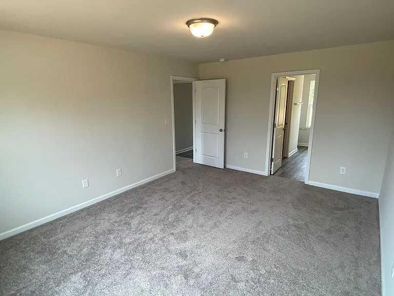 1542 Catskill Way — Photo 25