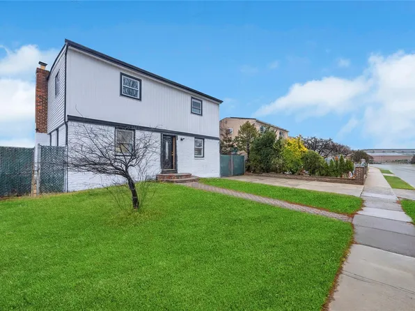 841 Macon Place, Uniondale, NY 11553