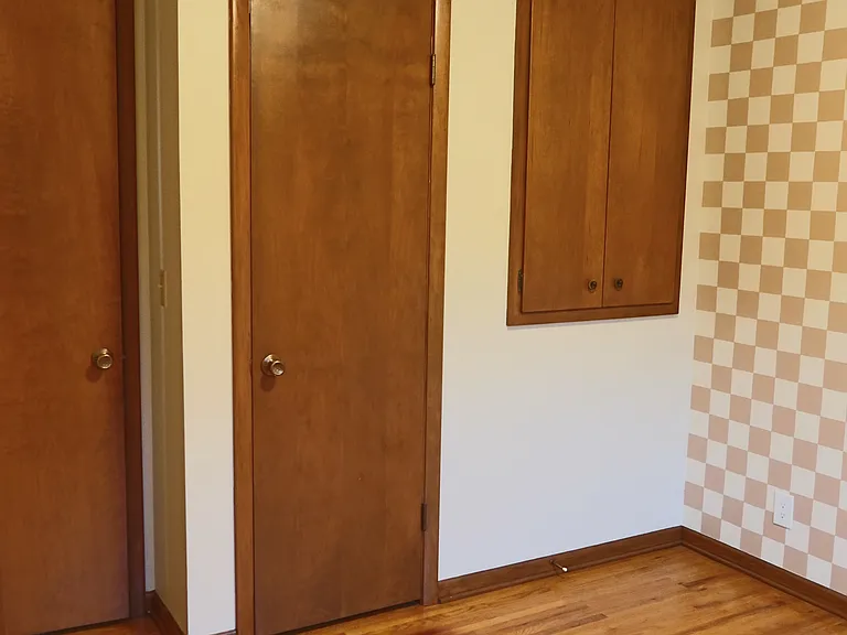 Upstairs Bedroom #2
