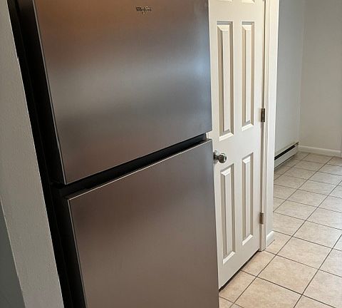 4th image of 30 Salem End Rd APT 9A