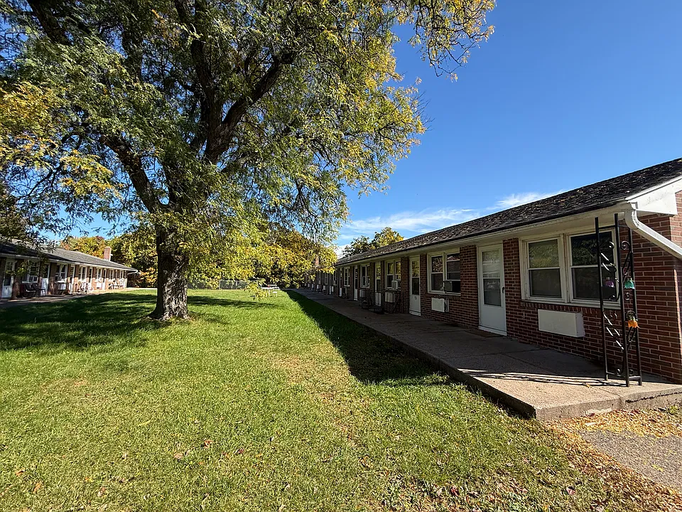 208 Main St #14