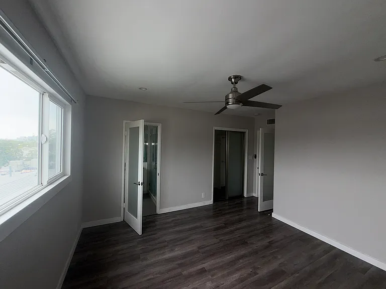 345 S Doheny Dr #304 — Photo 16