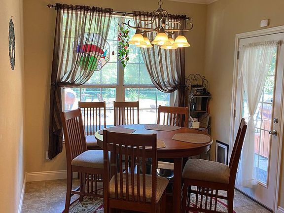 5th image of 37 Beaver Lake Dr #8