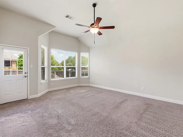 1301 David Cv — Photo 19