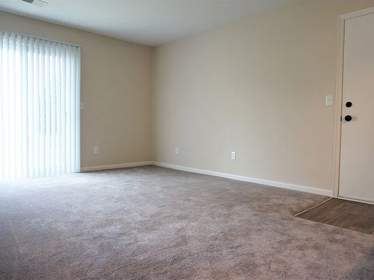 Pembroke Crossing Apartments (825 Crossing Court #103, Virginia Beach, VA 23455) — Photo 26