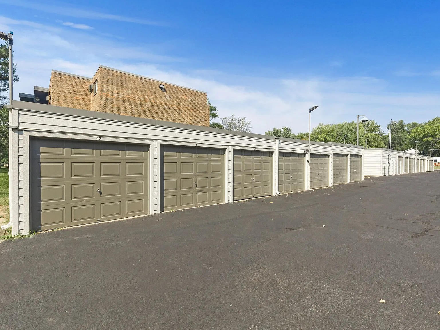 Eastgate Apartments — Photo 4